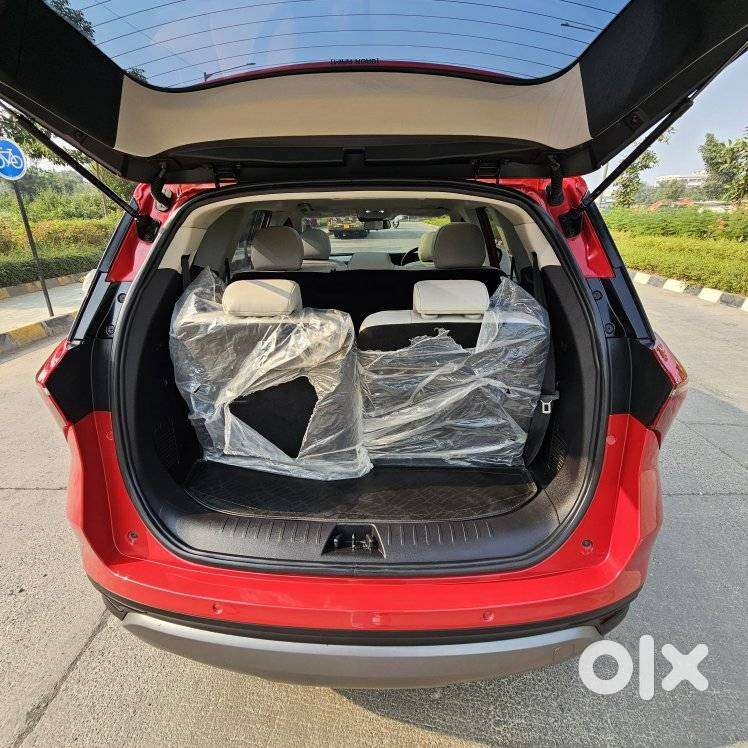 Mahindra Xuv700 2.2 Ax 7 Diesel At Str, 2024, Diesel