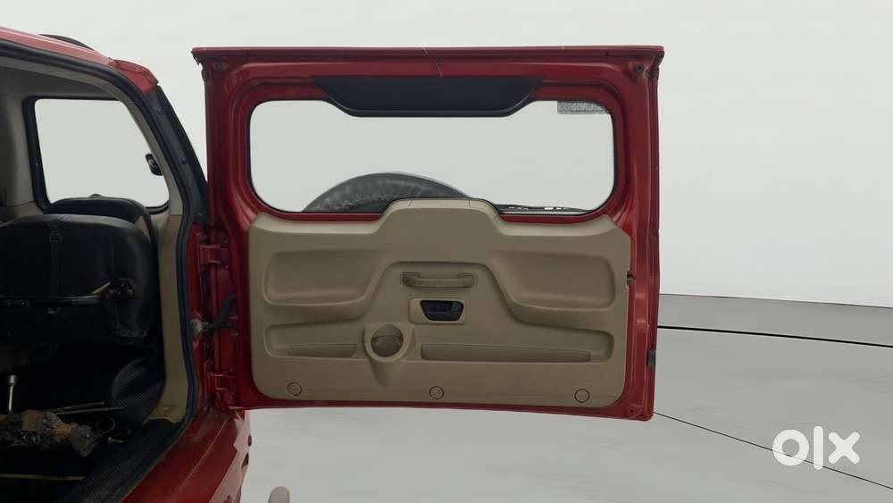 Mahindra Tuv 300 T8 Amt, 2016, Diesel