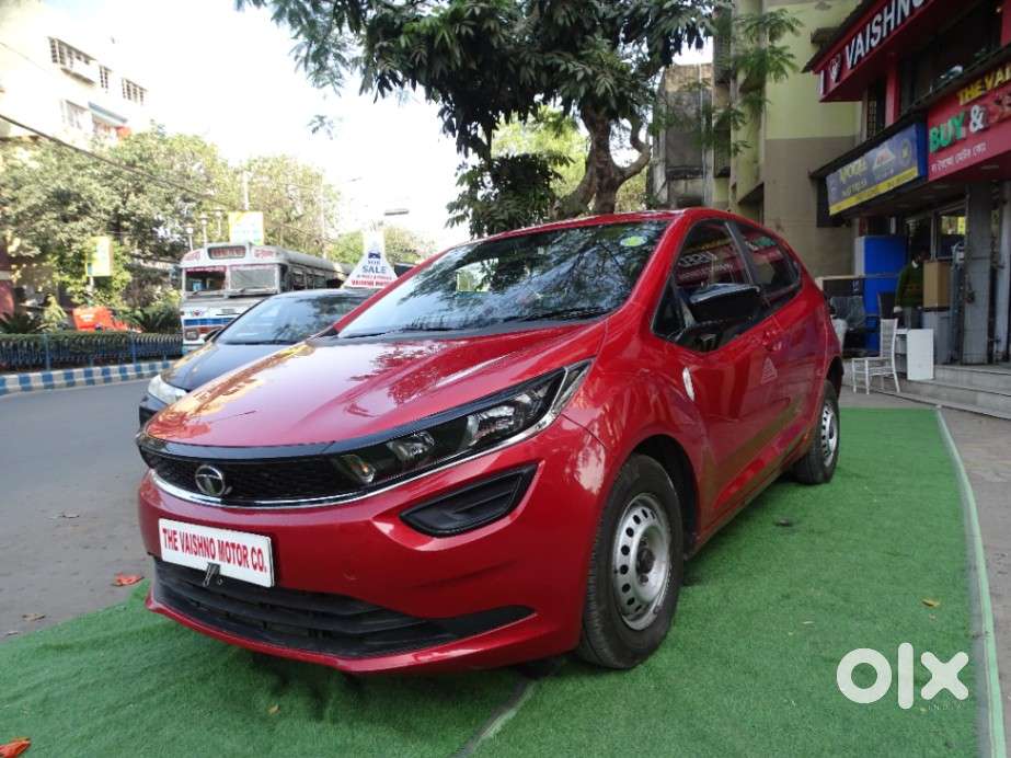 Tata Altroz 1.2 Xe, 2022, Petrol