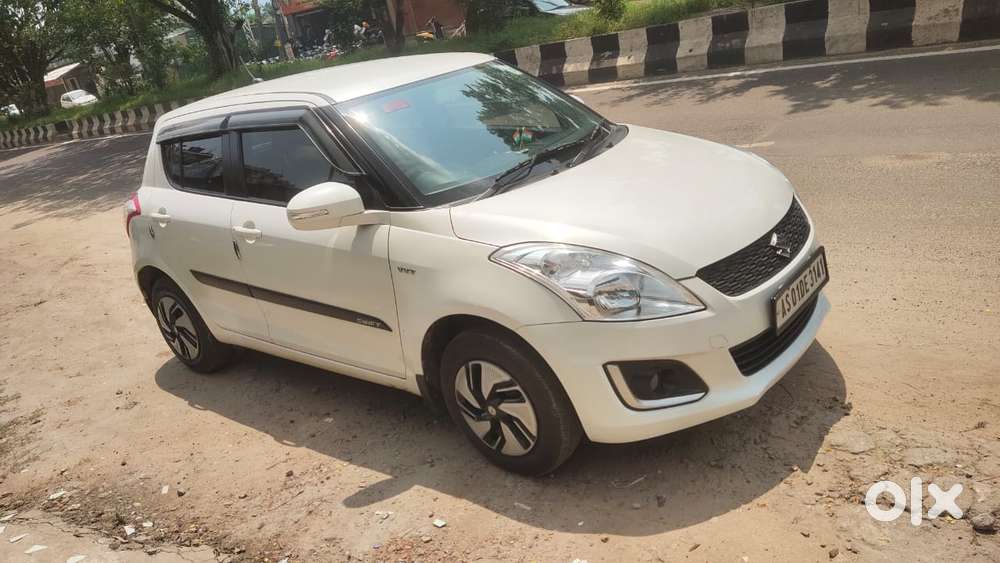 Maruti Suzuki Swift Vxi + Manual, 2016, Petrol
