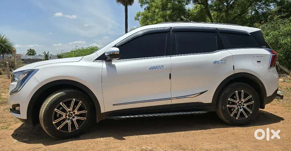 Mahindra Xuv700 Ax7l Diesel Mt 2025