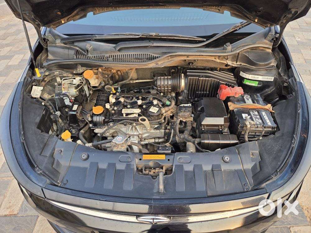 Tata Altroz 1.2 Xza Plus Dark Edition Dct, 2023, Petrol