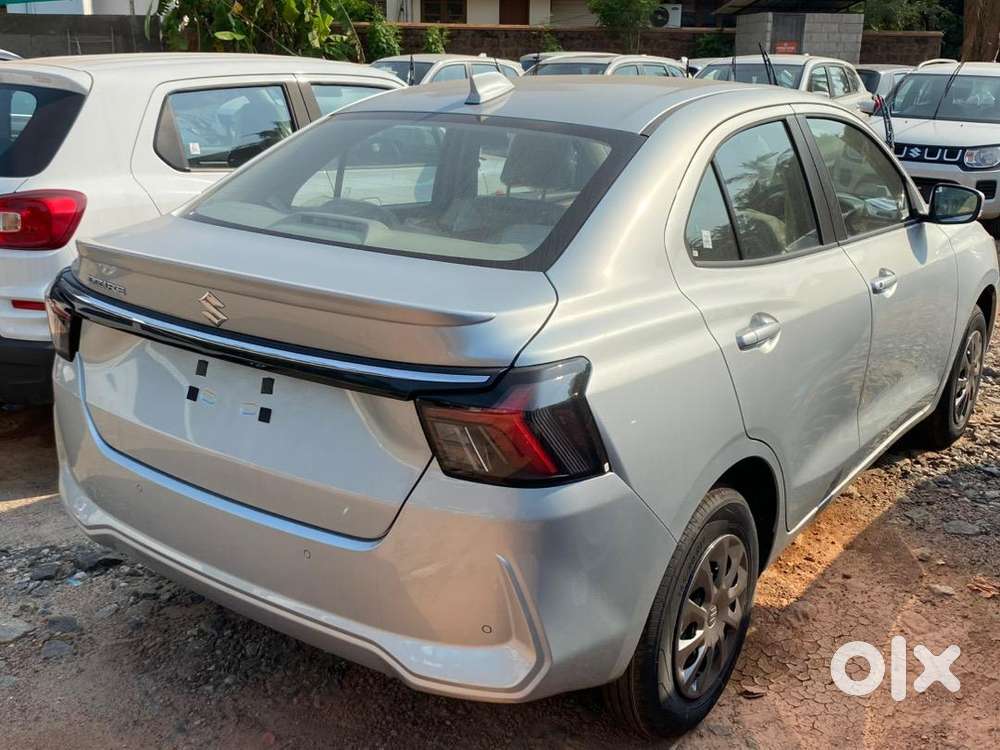 Maruti Suzuki Dzire 2025 Petrol Almost Brand New Top Condition