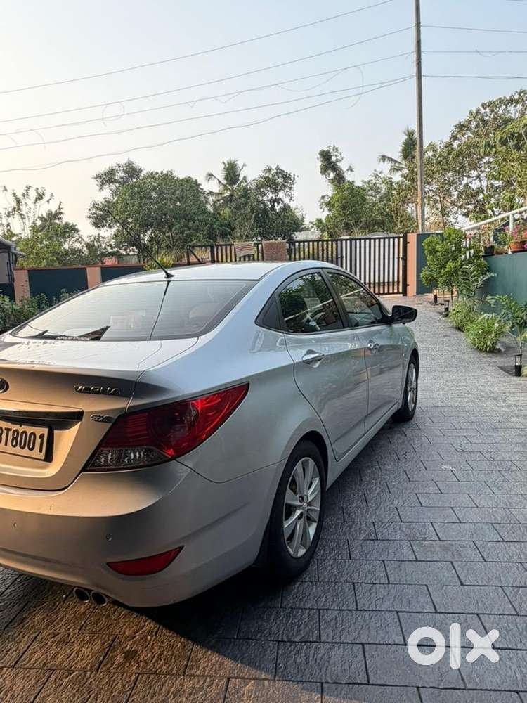 Hyundai Fluidic Verna 2012 Petrol Well Maintained
