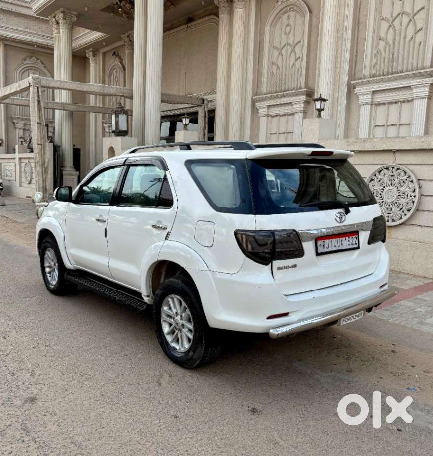 Toyota Fortuner 4x2 Manual, 2014, Diesel