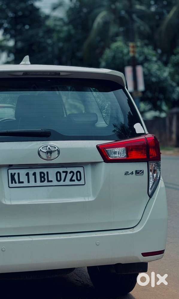 Toyota Innova Crysta 2018 Diesel 58000 Km Driven