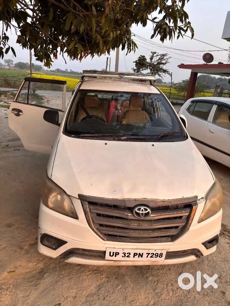 Urgent Sell Toyota Innova 2.5 E 2015 Diesel Manual