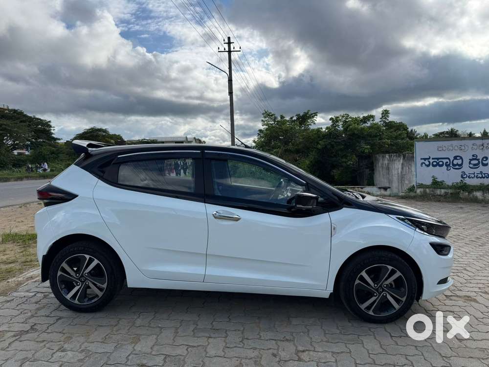 Tata Altroz 1.2 Xm Plus, 2023, Petrol