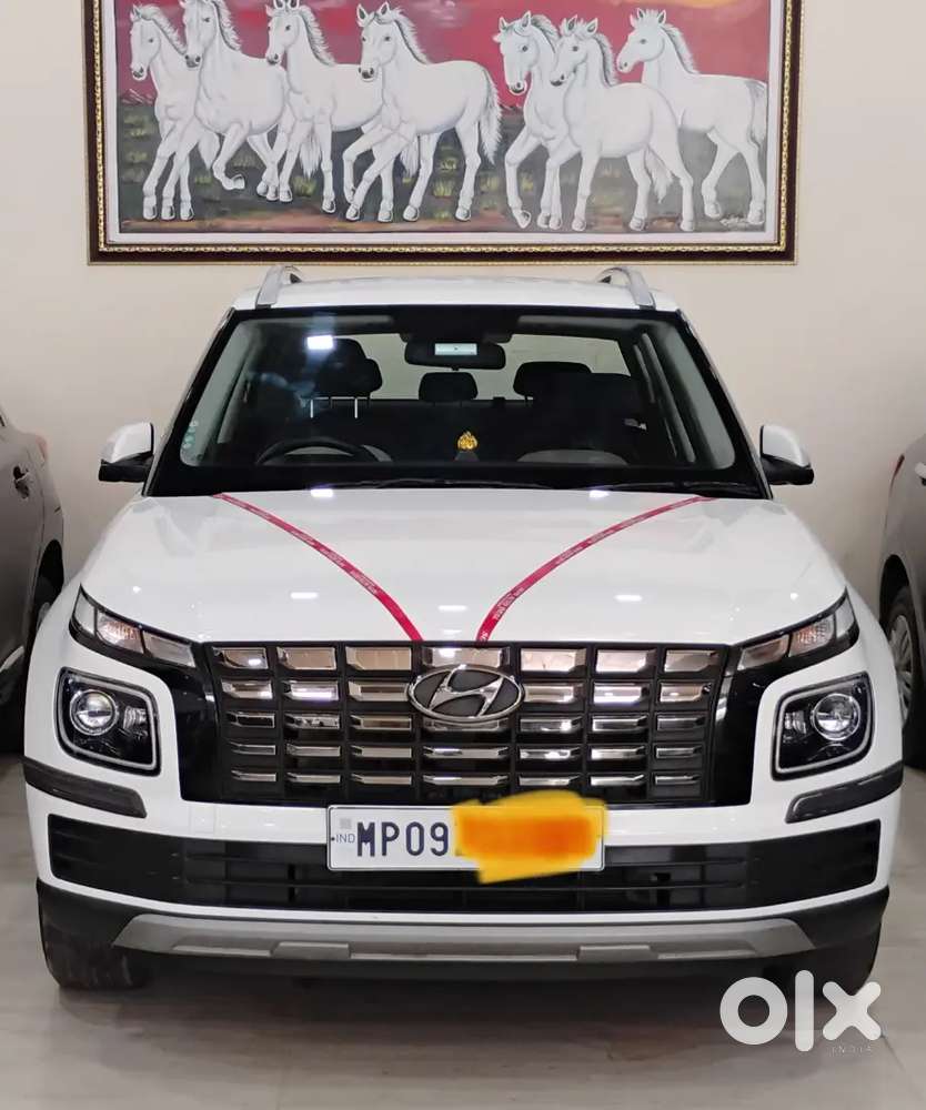 Hyundai Venue  S(o) 2023 Petrol For Sale
