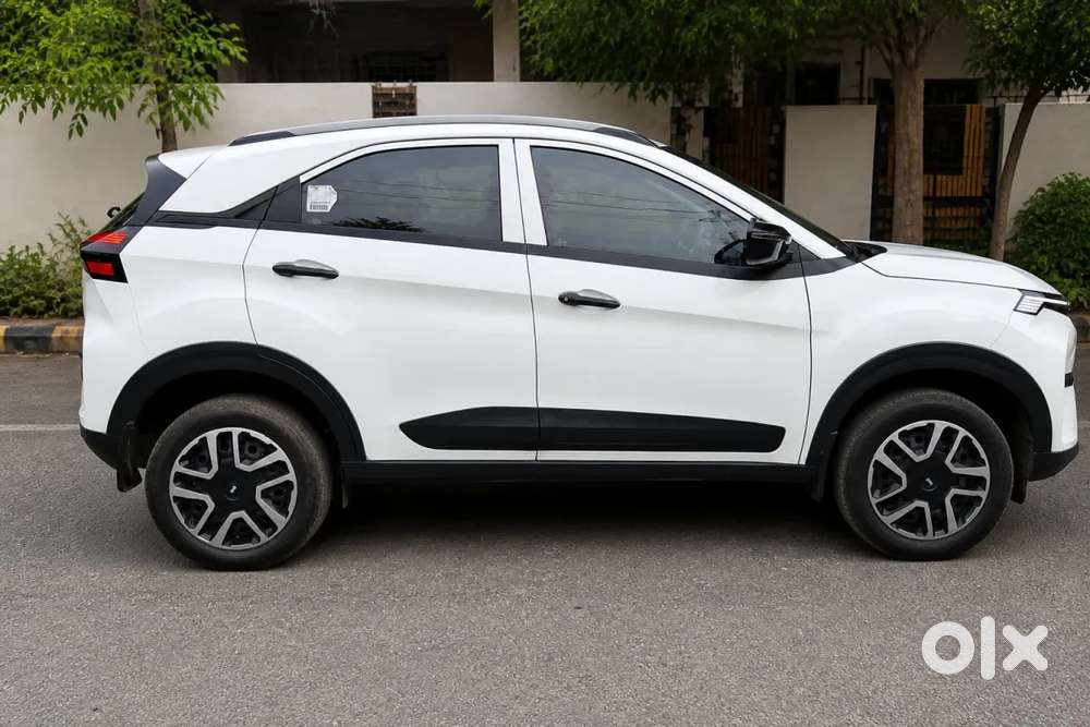 Tata Nexon Smart Plus S 1.2 Revotron Petrol 5 Mt, 2024, Petrol