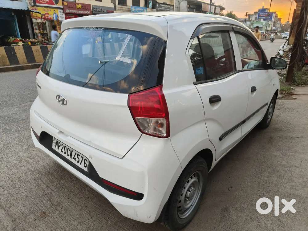 कंपनी सीट कवर अलग से है