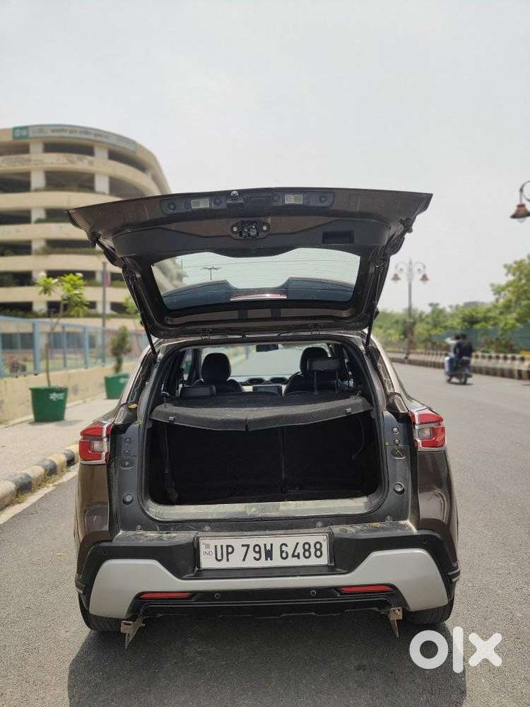 Nissan Magnite 1.0 Xv, 2021, Petrol