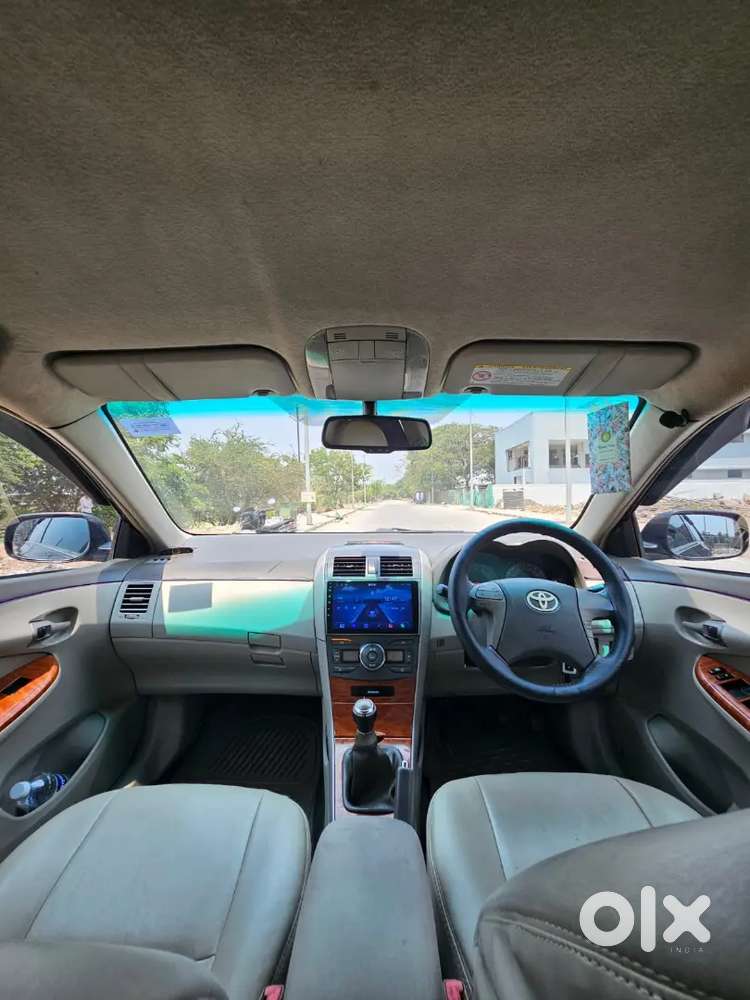 Toyota Corolla Altis 2011 Petrol Well Maintained