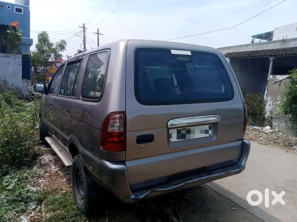 Tavera Lt 7 Seater
