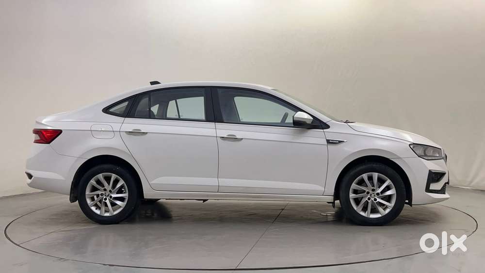 Skoda Slavia Ambition 1.0l Tsi Mt, 2022, Petrol