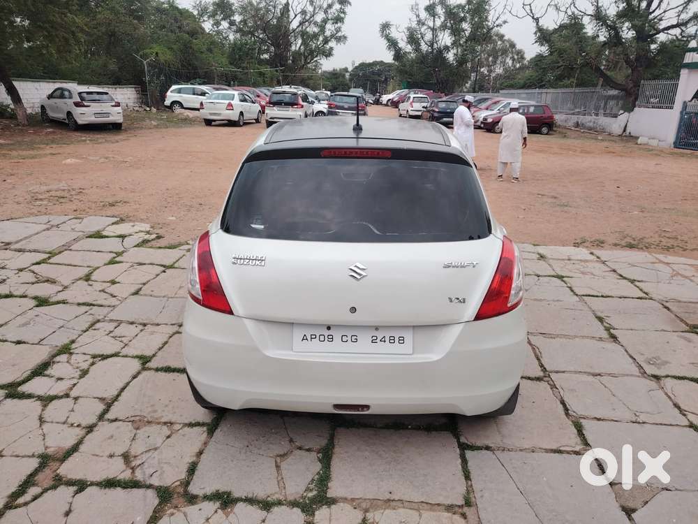 Maruti Suzuki Swift Vxi With Abs, 2011, Petrol