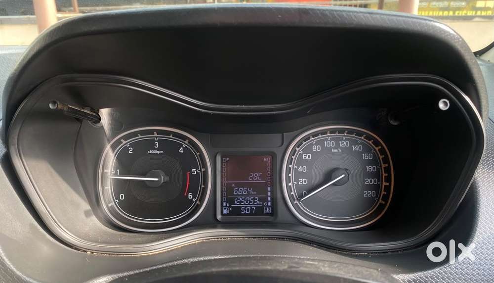 Maruti Suzuki Vitara Brezza Zdi+ Dual Tone Mt, 2016, Diesel