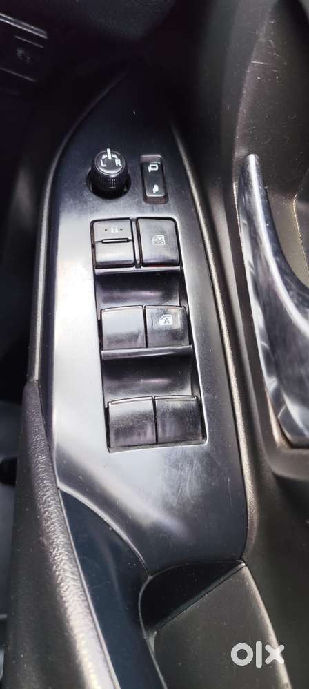 Toyota Innova Crysta [2020-ongoing] 2.4 Gx At 7 Str, 2022, Diesel