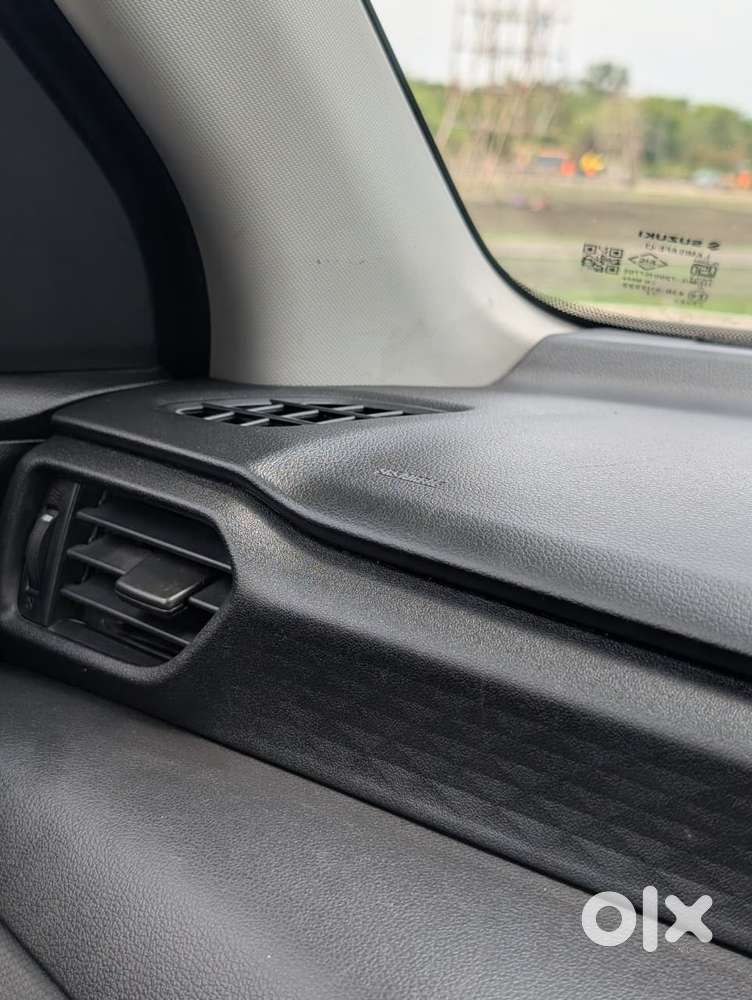 Maruti Suzuki Swift Vxi + Manual, 2025, Petrol