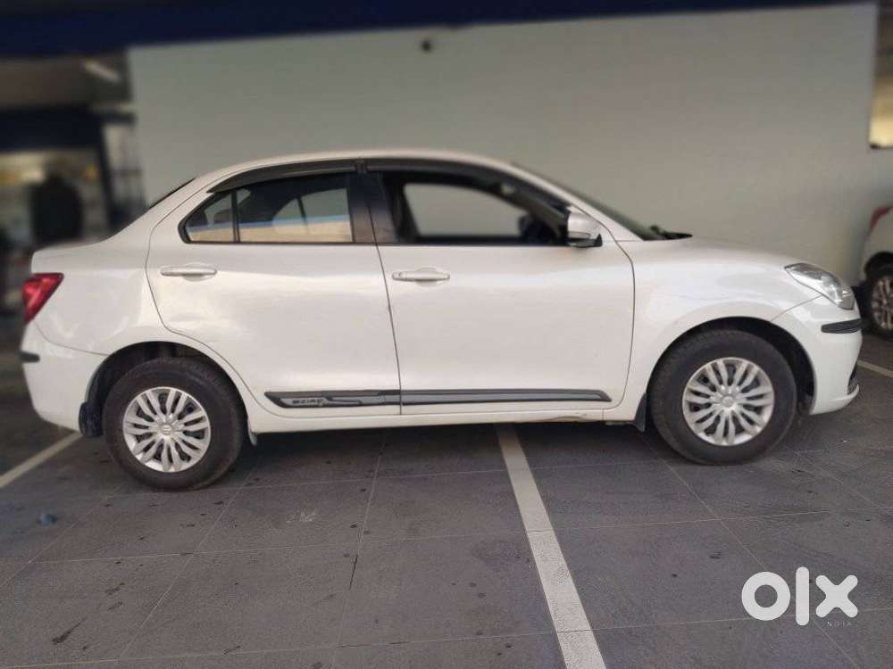 Maruti Suzuki Dzire 1.2 Vxi, 2022, Petrol