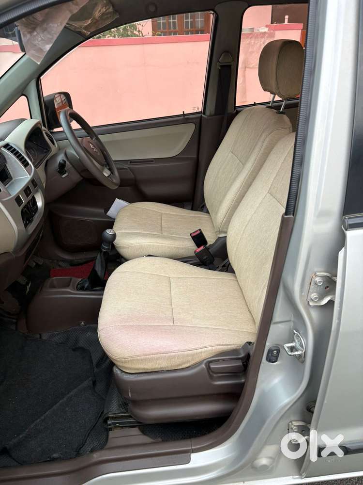 Maruti Suzuki Ertiga Zxi At Shvs, 2022, Petrol