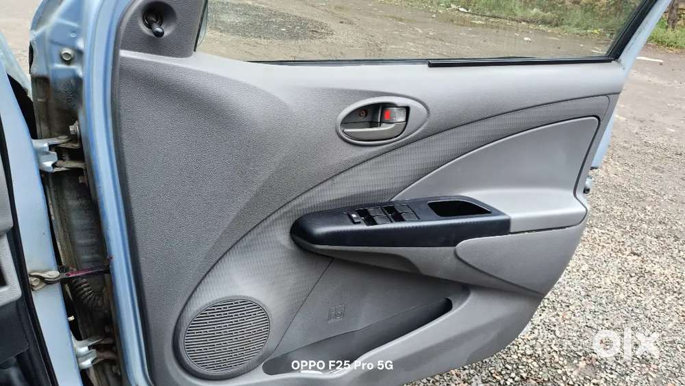 Toyota Etios 2011 Petrol 98000 Km Driven