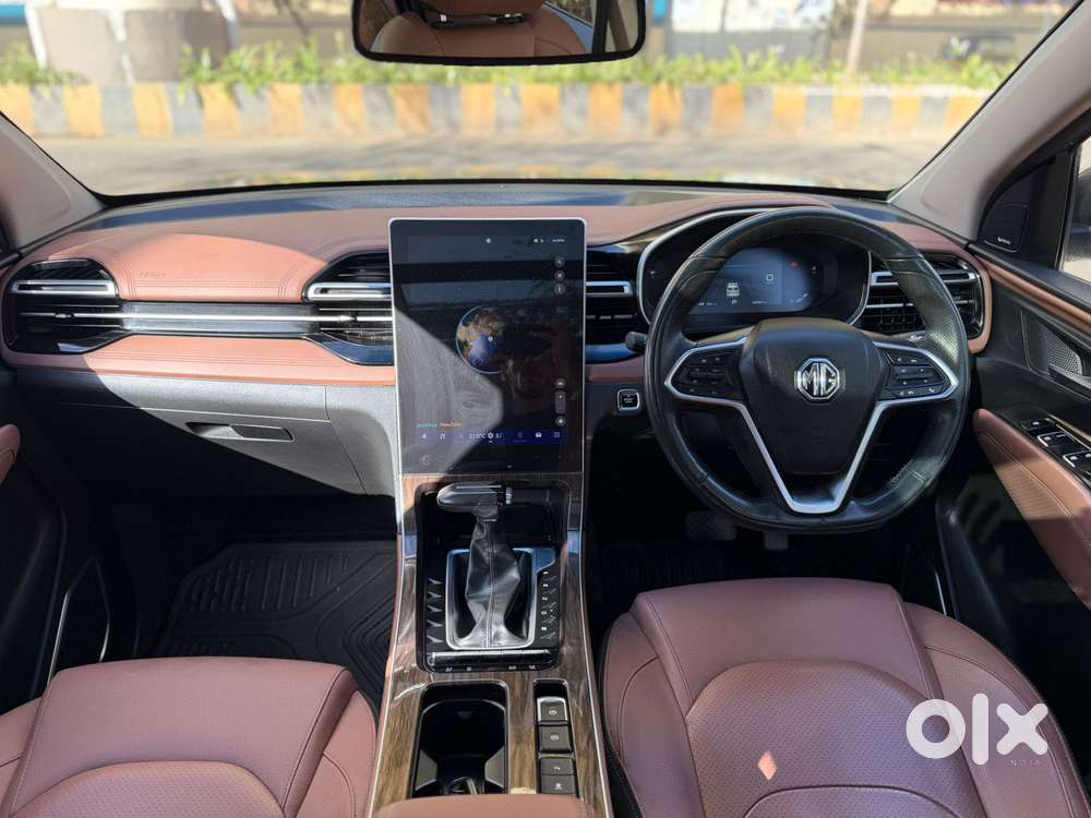 Mg Hector Plus Sharp Pro 1.5 Turbo Petrol Cvt 6 Str, 2023, Petrol