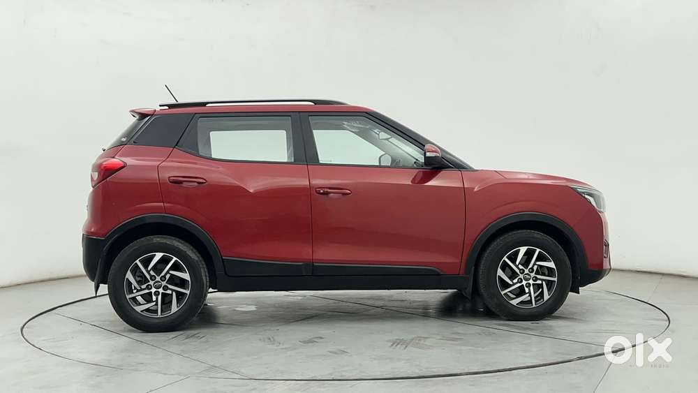 Mahindra Xuv300 1.2 W8 (o) Amt Petrol, 2022, Petrol