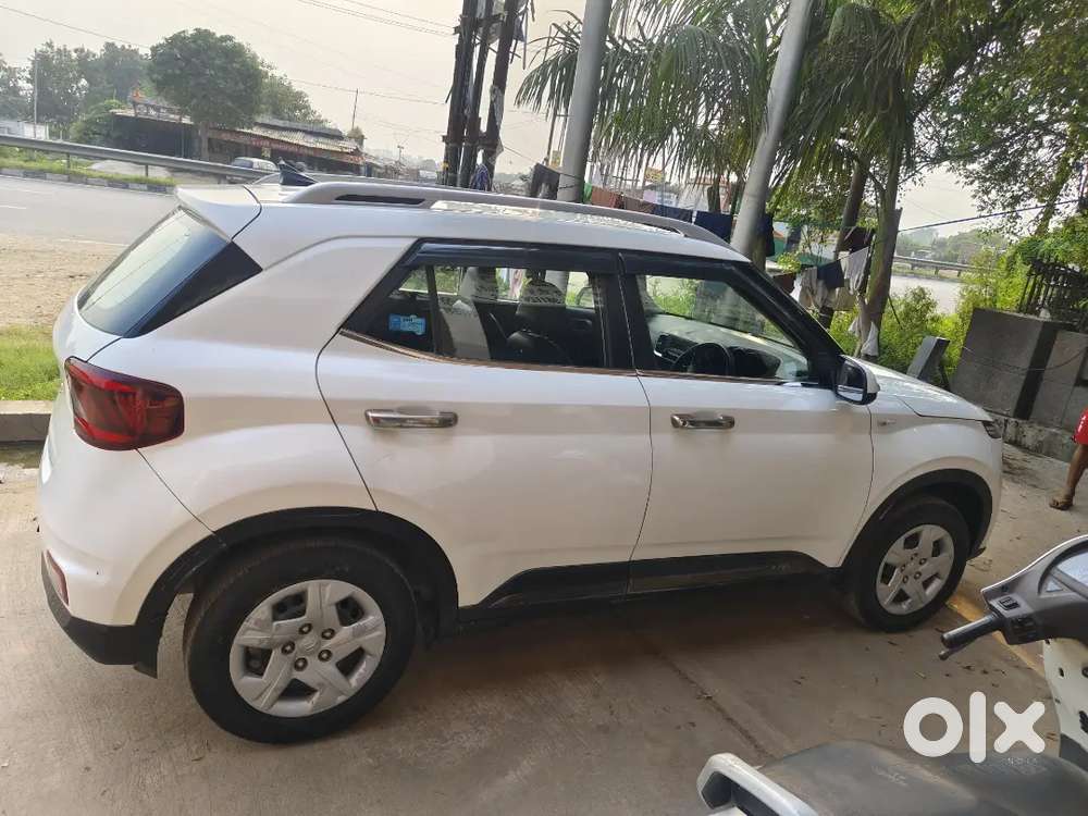 Hyundai Venue S Plus Mt 2021