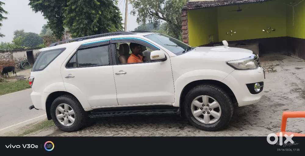 Toyota Fortuner Diesel Manual 2010  Condition Me Hai