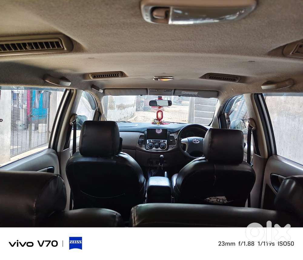 Toyota Innova 2.5 G (diesel) 7 Seater Bs Iv, 2015, Diesel