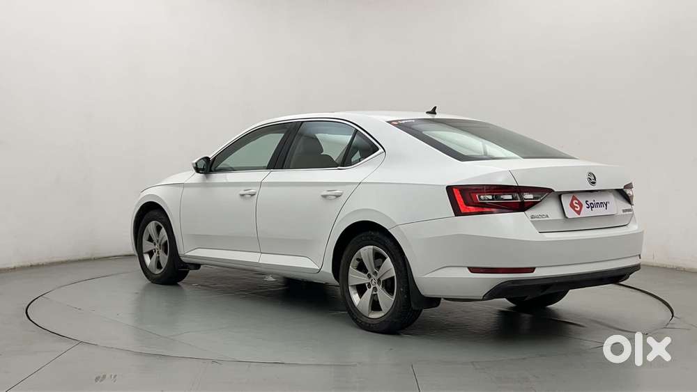 Skoda Superb [ ] 1.8 Style Tsi At, 2017, Petrol
