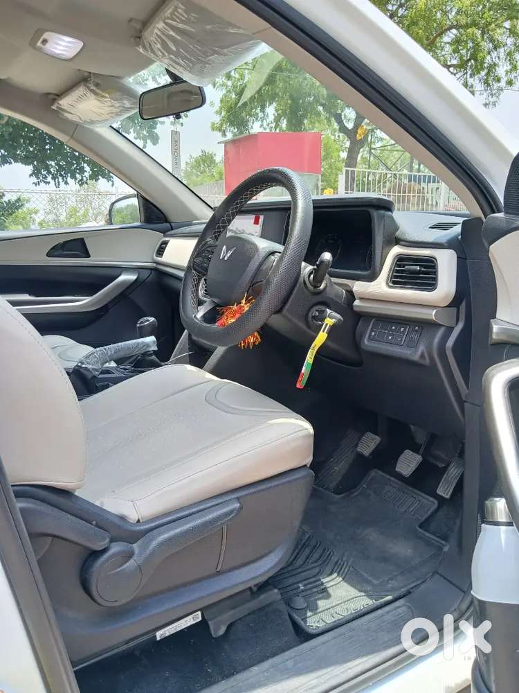2022 Xuv700 Mx  Genuine Car  Fixed Price