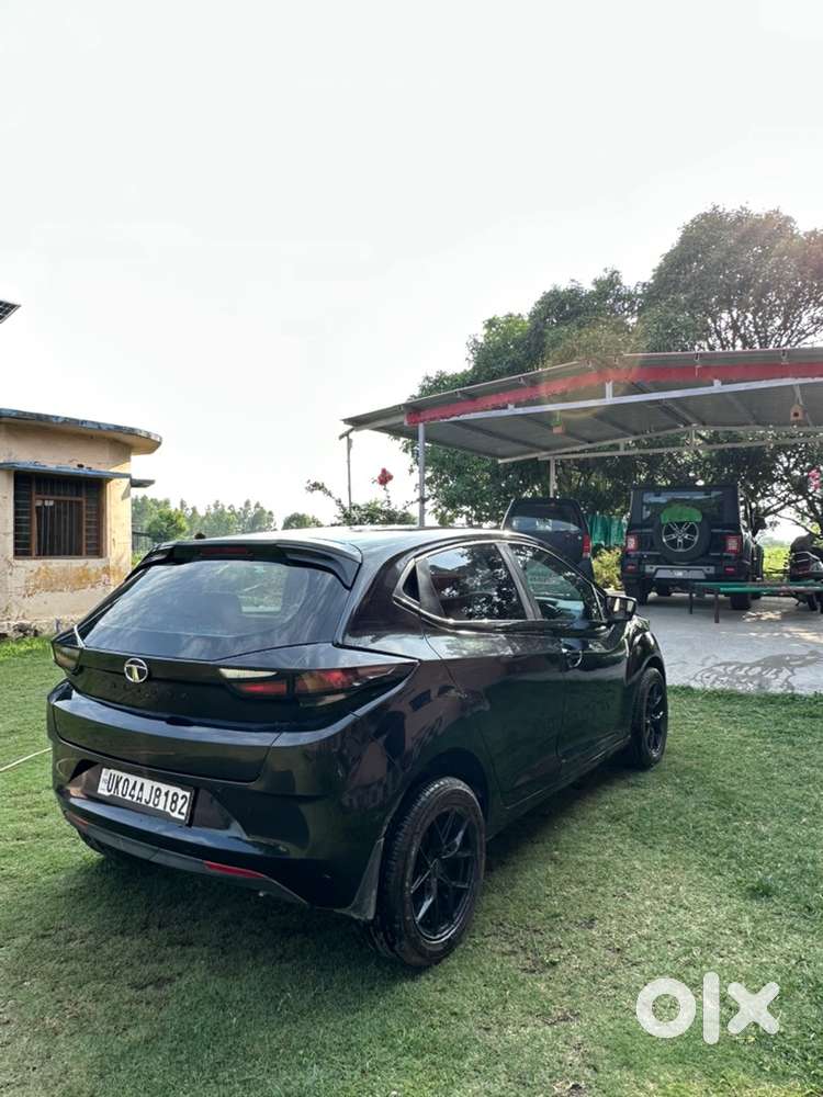 Tata Altroz Petrol 2022