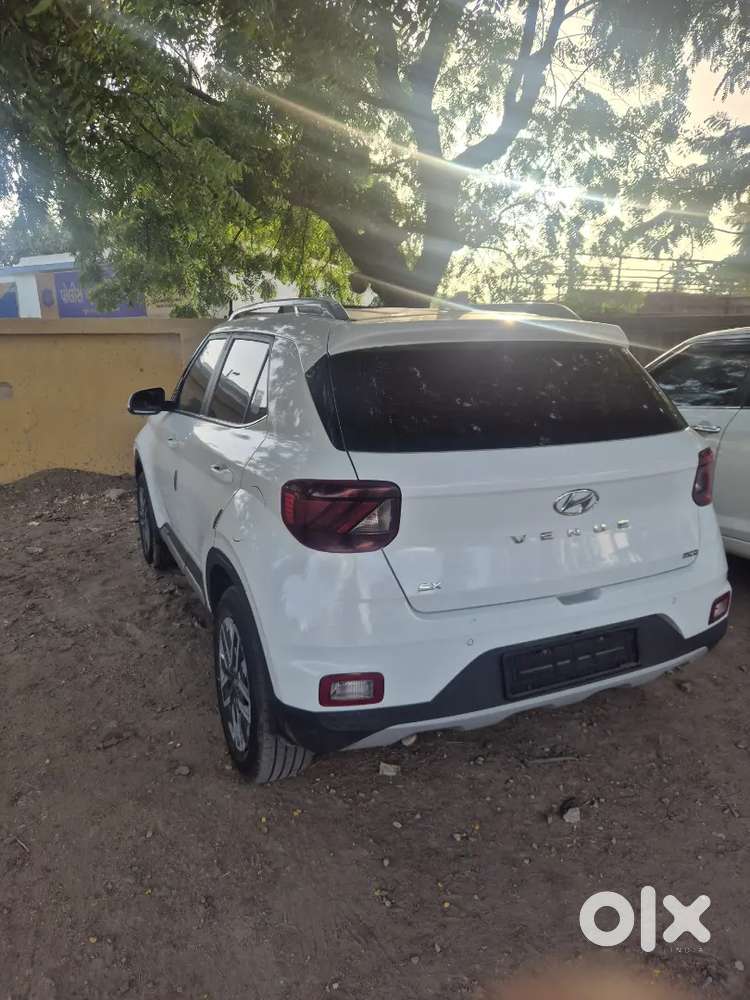 Hyundai Venue 2022 Diesel Well Maintained