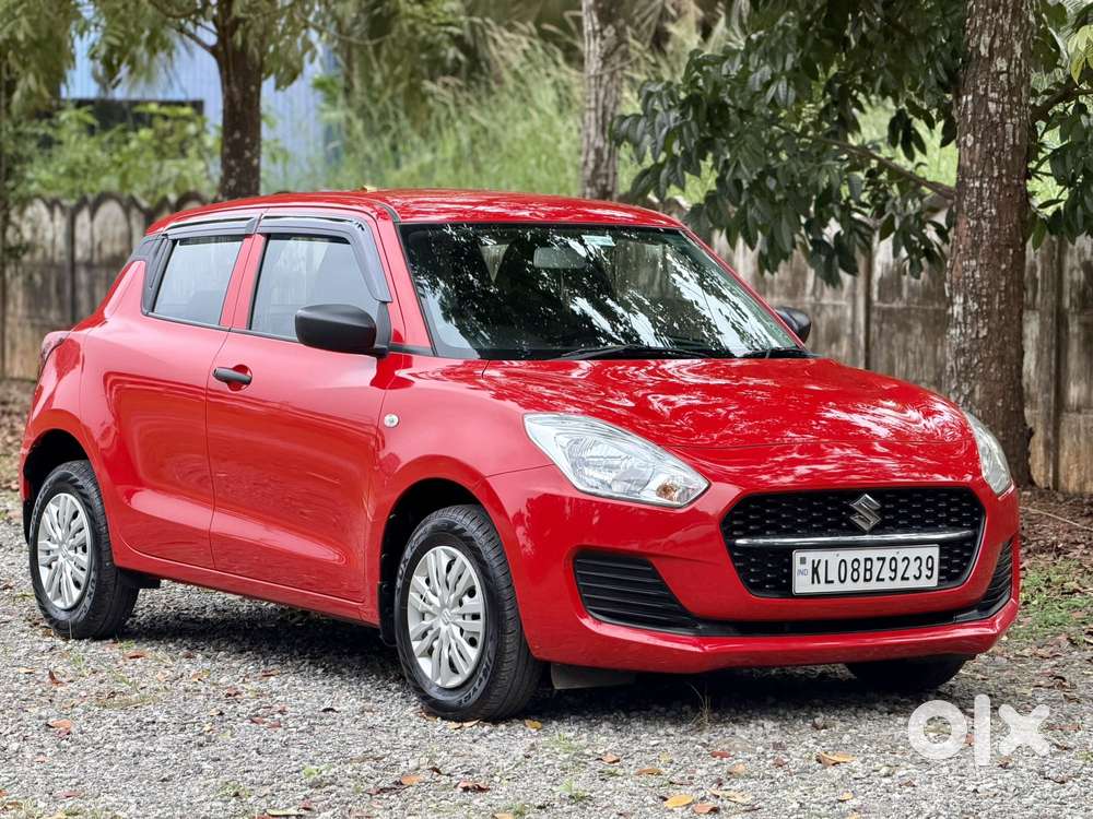 Maruti Suzuki Swift 1.2 Lxi (o), 2023, Petrol