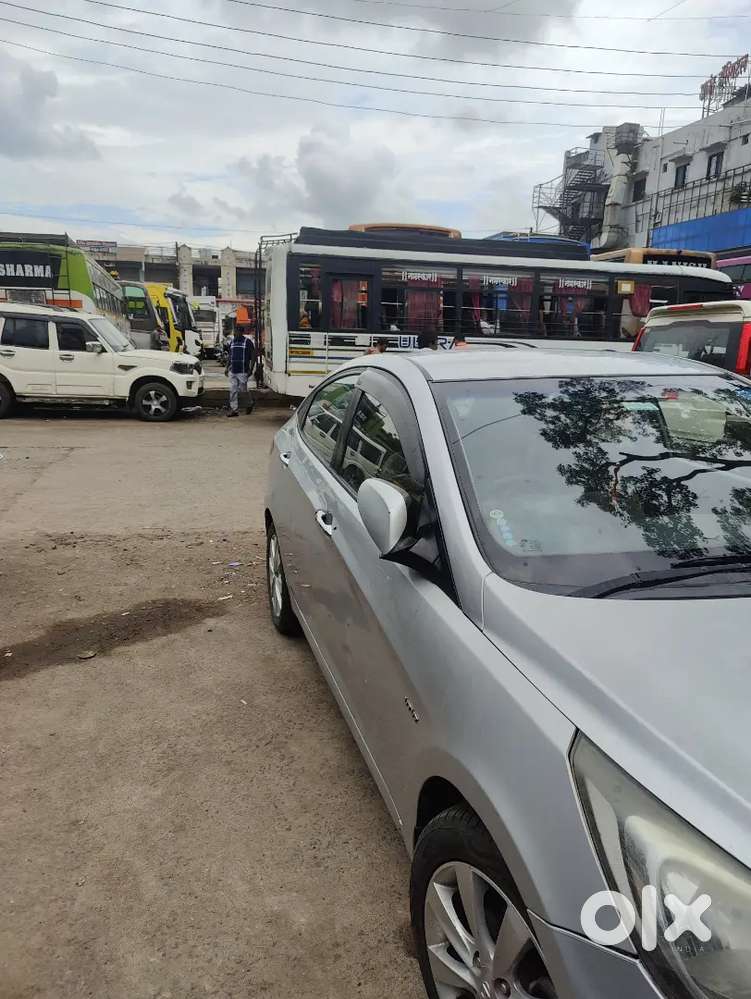 Hyundai Verna Crdi Manual 2011 Year