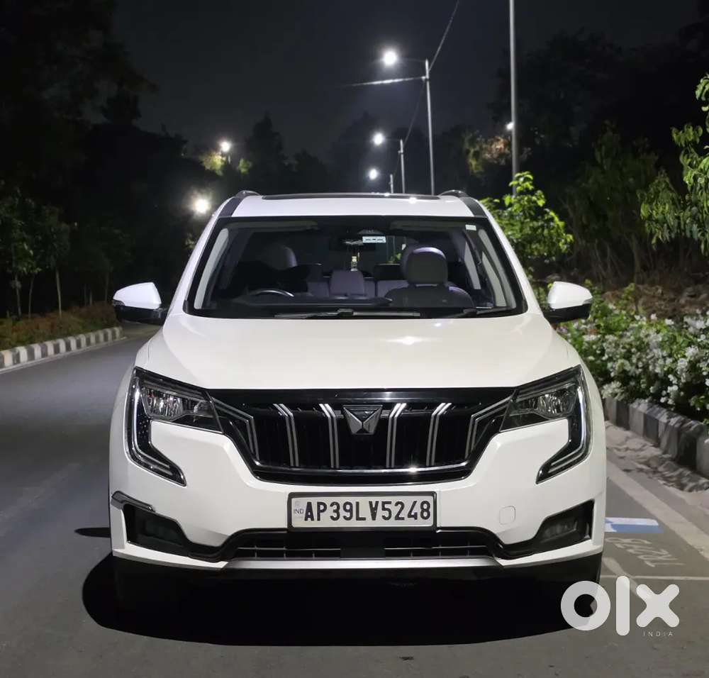 Xuv700 Ax7l Automatic. First Owner, Doctor Driven. Petrol - Like New.