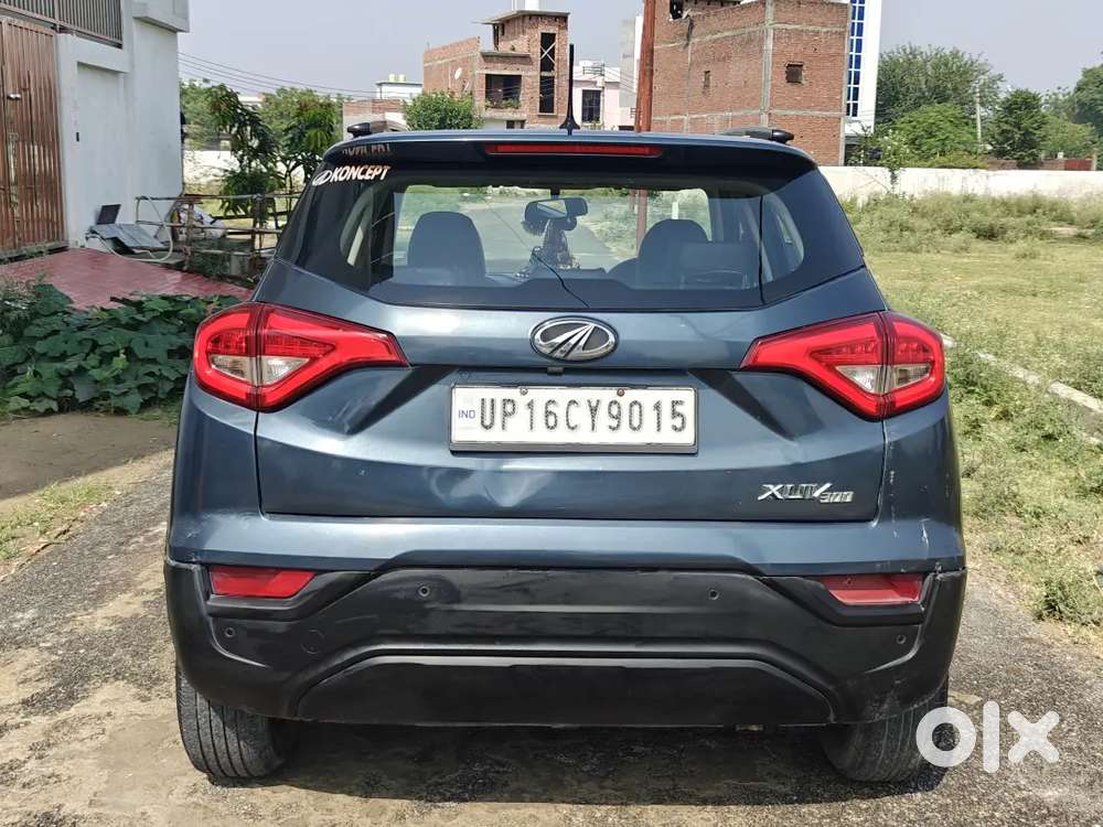 Mahindra Xuv 300 W6 Petrol With Sunroof