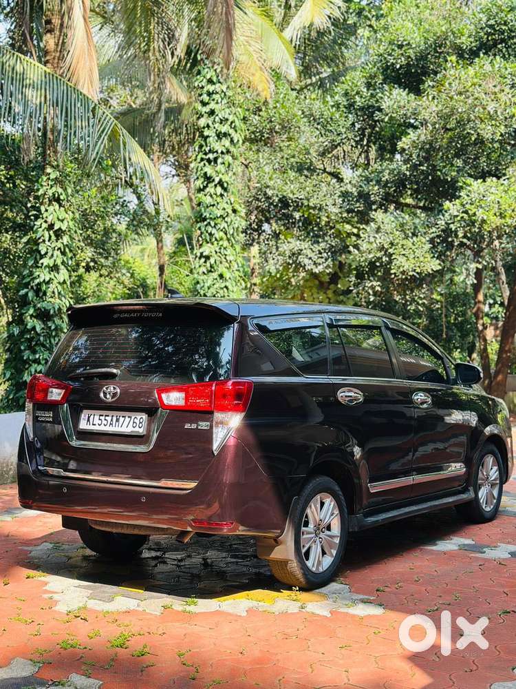 Toyota Innova Crysta 2.8 Zx At, 2016, Diesel