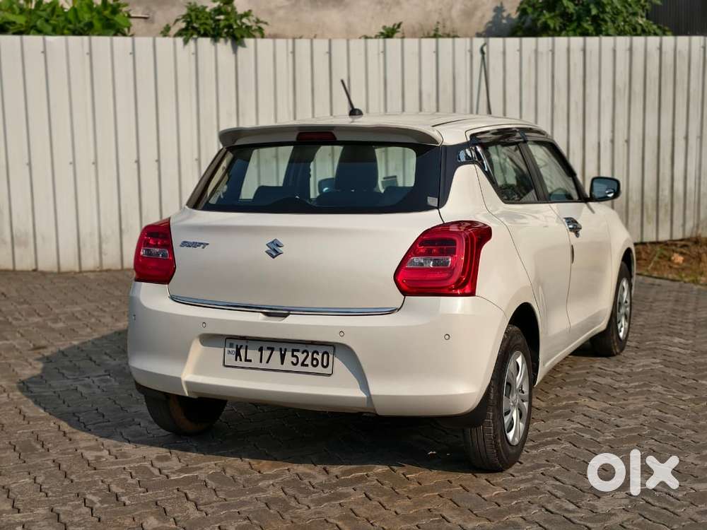 Maruti Suzuki Swift Vxi + Manual, 2021, Petrol