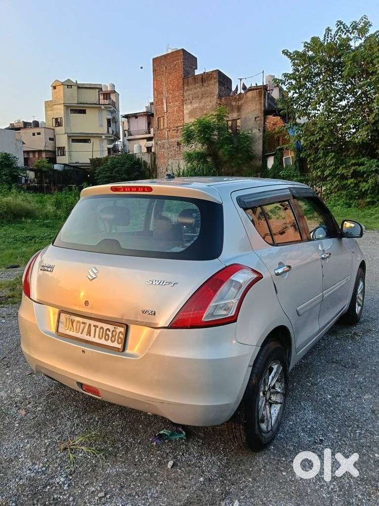 Maruti Suzuki Swift Vxi + Manual, 2012, Petrol