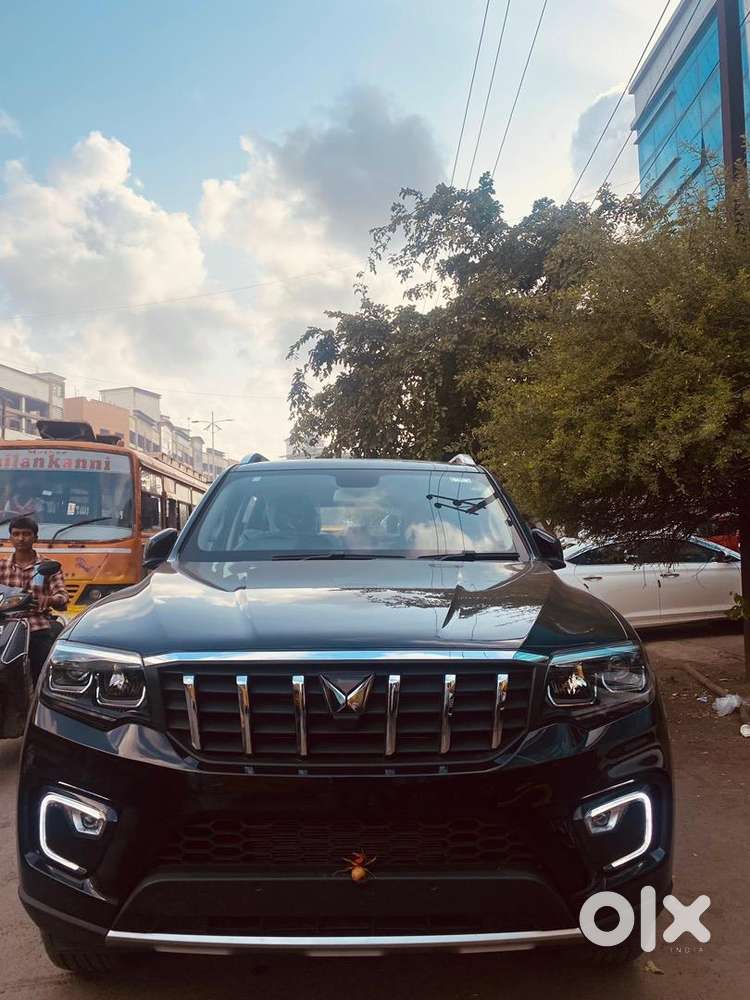 Mahindra Diesel Automatic 2023 Year