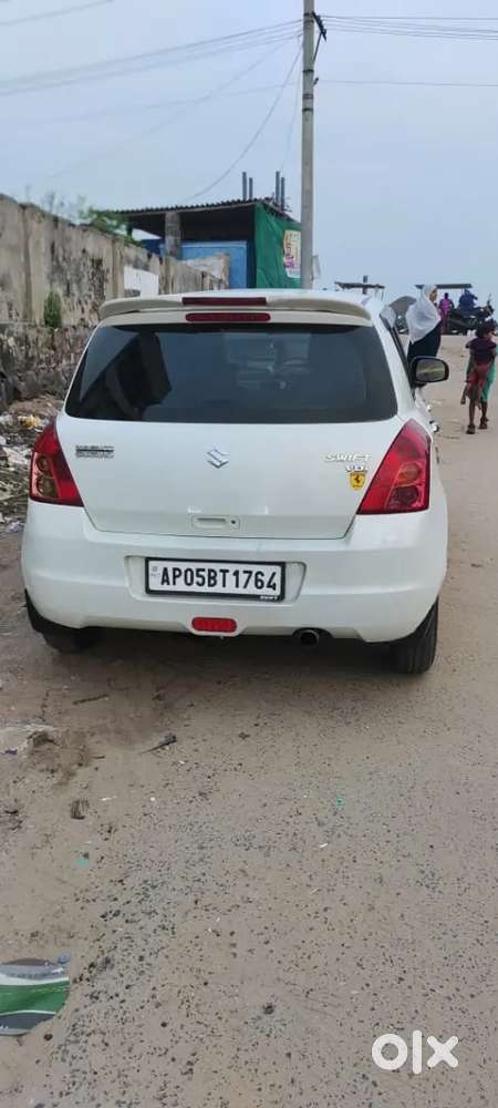 Maruti Suzuki Swift 2010