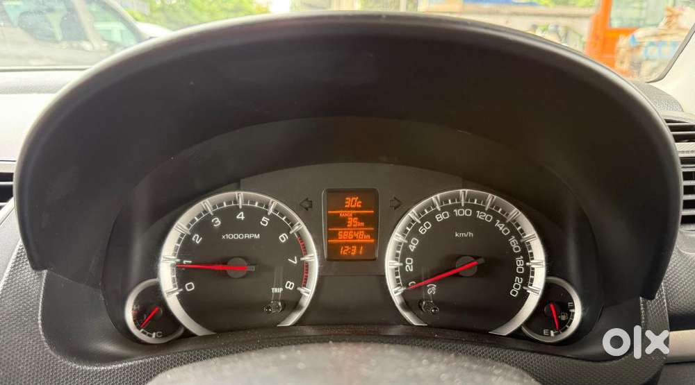 Maruti Suzuki Swift Vvt Zxi, 2018, Petrol