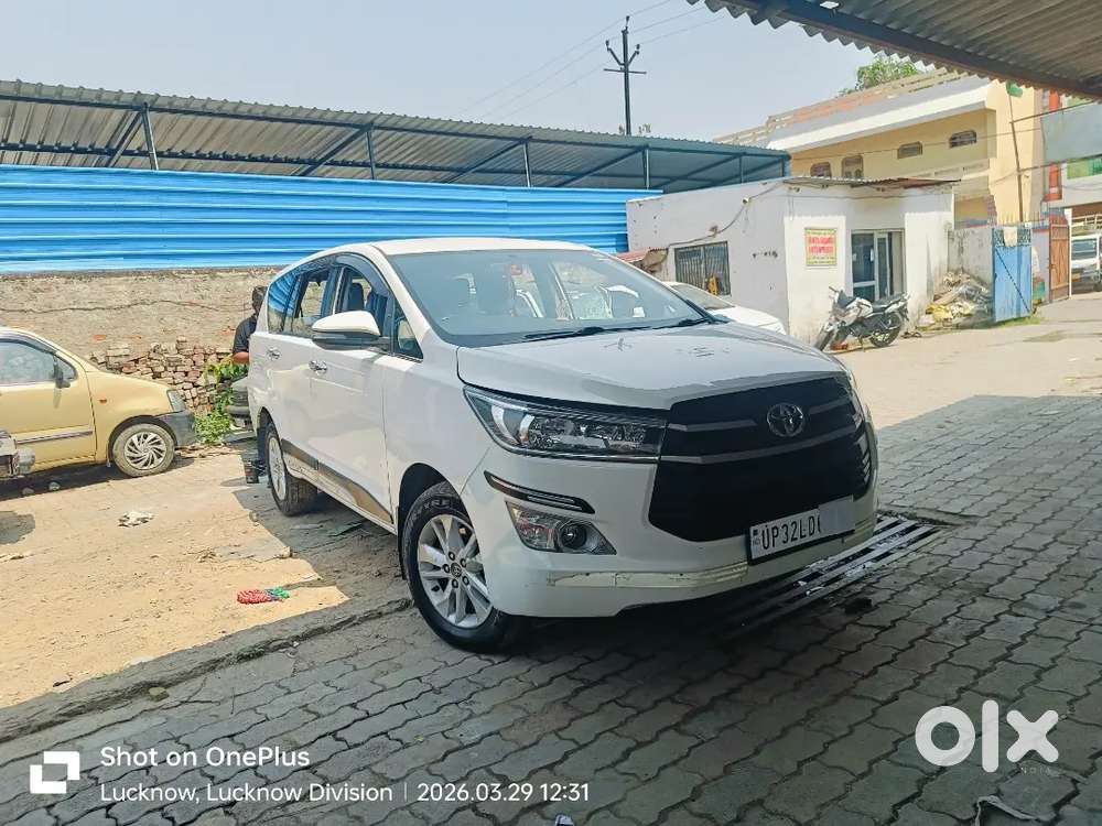 Toyota Innova Crysta 2017 Diesel Well Maintained