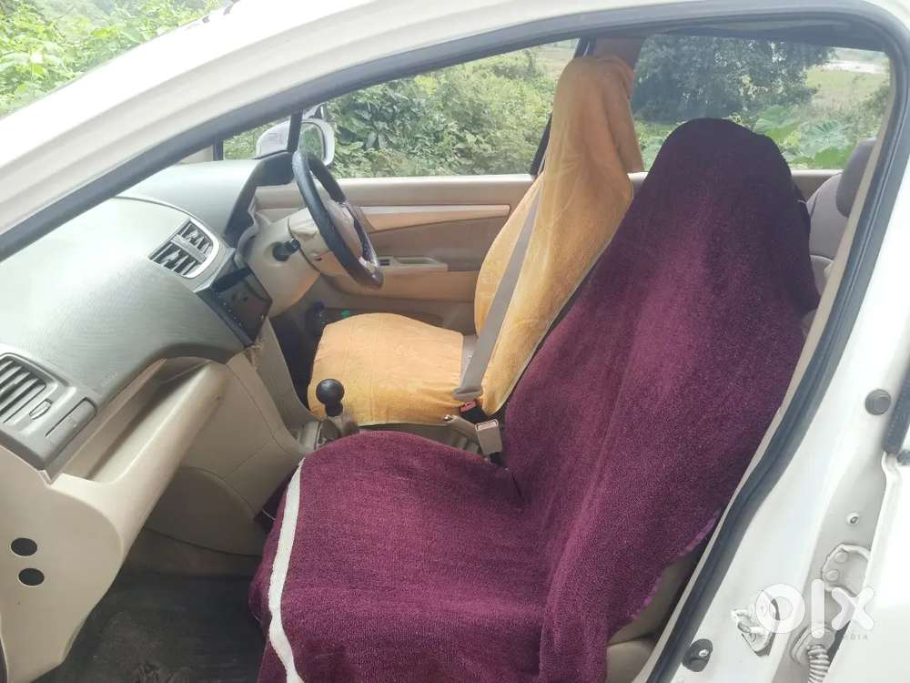 Maruti Suzuki Ertiga Zxi 2012 Top Model