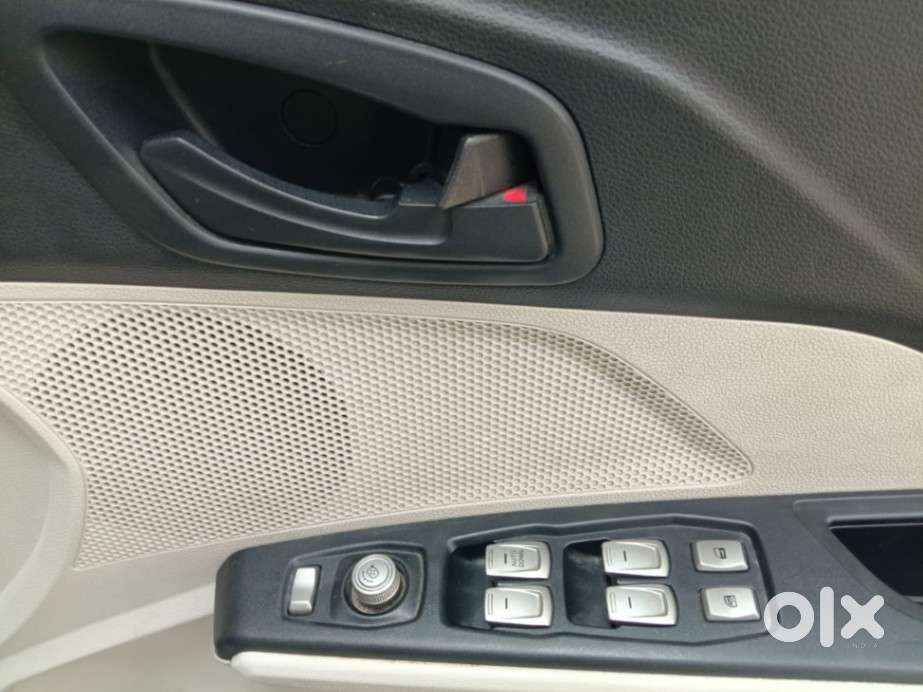 Mahindra Xuv300 W6, 2022, Petrol