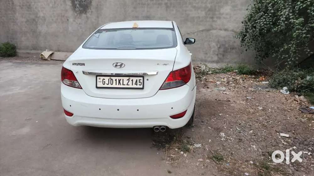 Hyundai Verna 2011