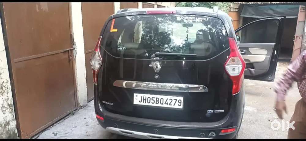 Renault Lodgy 2017 Diesel 62000 Km Driven